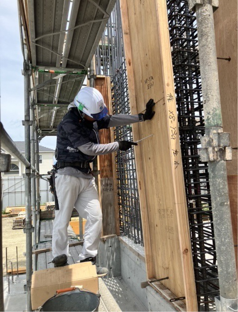 画像：建築型枠  新築事務所型枠工事